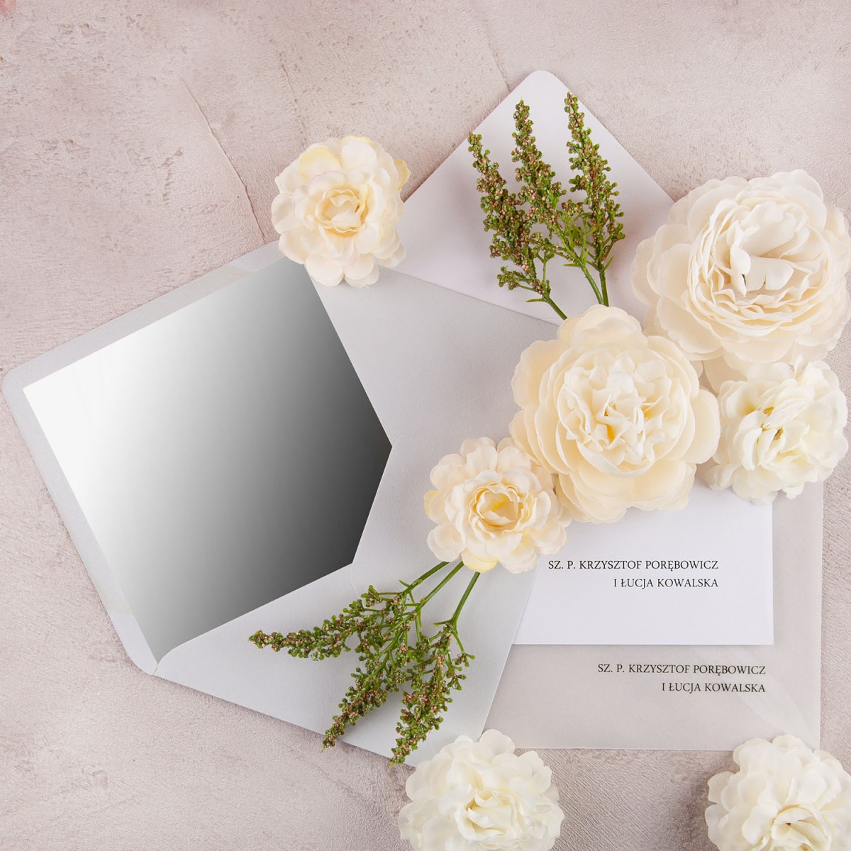 Eleganckie zaproszenia ślubne na papierze marmurkowym ze srebrnym wykończeniem - Magnificent Silver