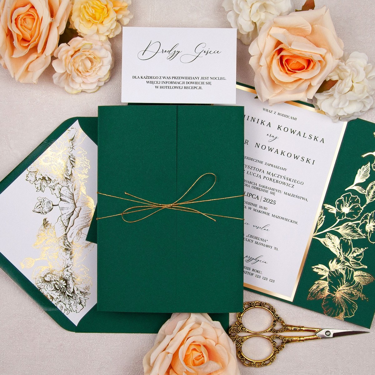 Eleganckie zaproszenia ślubne z pozłacanymi kwiatami na zielonym papierze - Green Princess - PRÓBKA