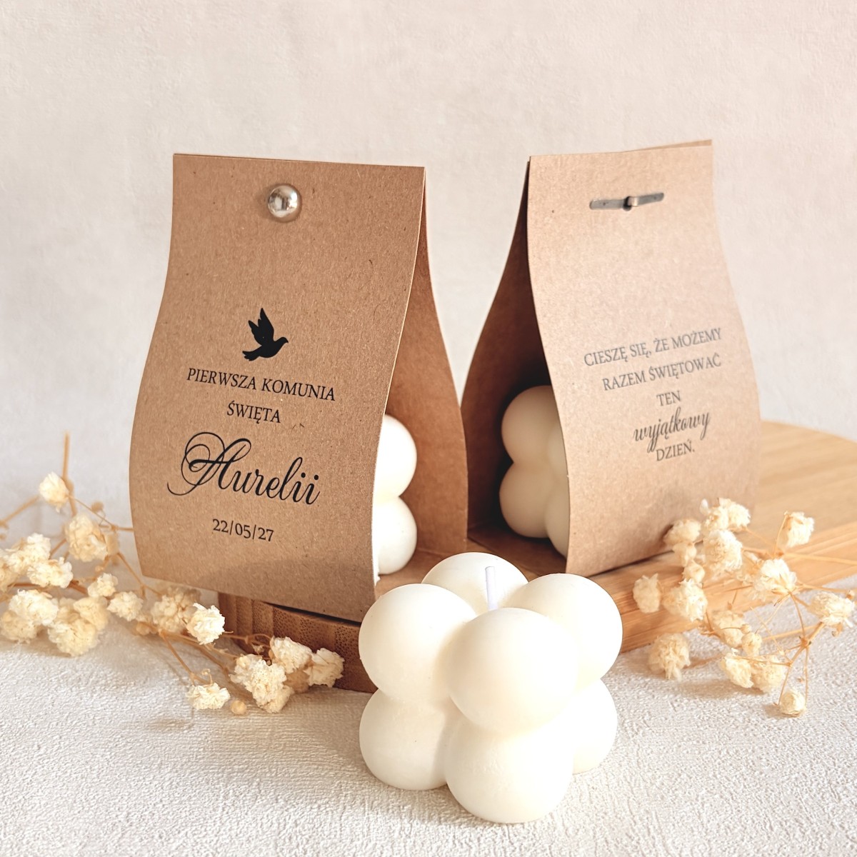 Podziękowania dla gości na Komunię – świeca sojowa bubble w brązowym etui