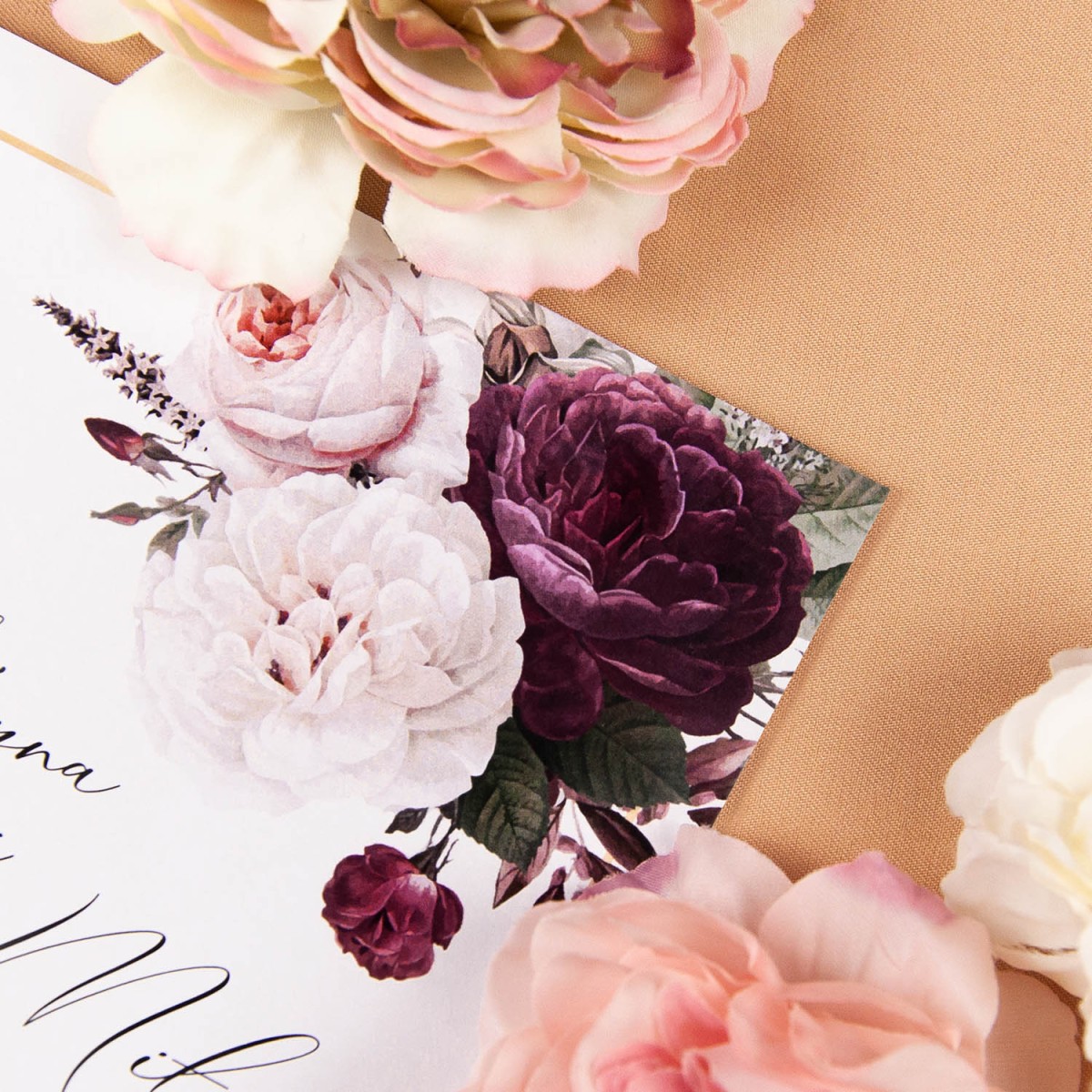 Otwierane zaproszenia na ślub z białymi i bordowymi kwiatami - Rose & White - PRÓBKA