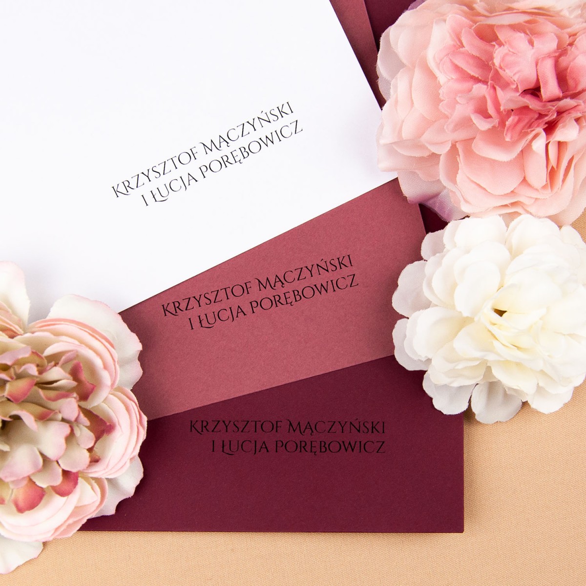 Otwierane zaproszenia na ślub z białymi i bordowymi kwiatami - Rose & White - PRÓBKA