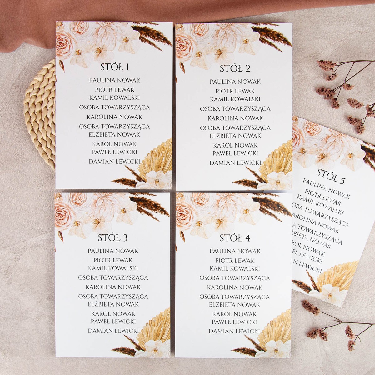 Plany stołów weselnych (rozmieszczenie gości) na pojedynczych kartach z motywem pastelowych kwiatów boho - Pastel Boho