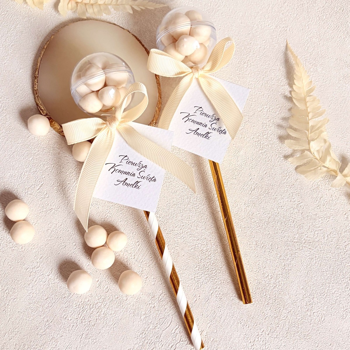 Podziękowania dla gości na Komunie - Grzechotka złota z kokosowymi drażetkami