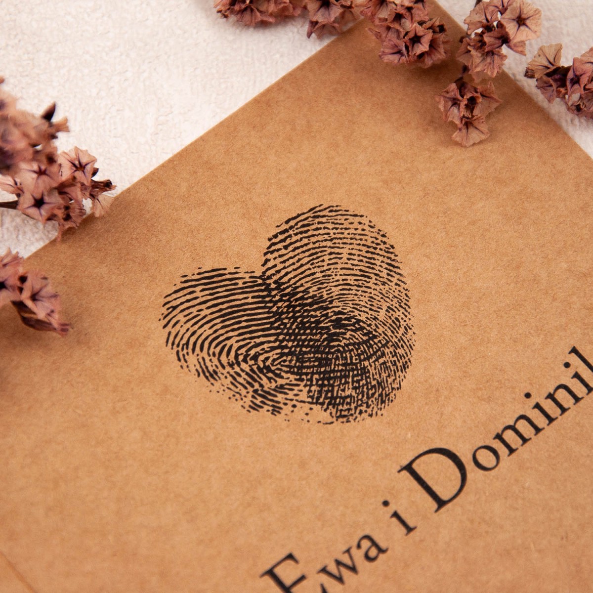 Rustykalne zaproszenia ślubne na papierze ekologicznym - Finger Print - PRÓBKA