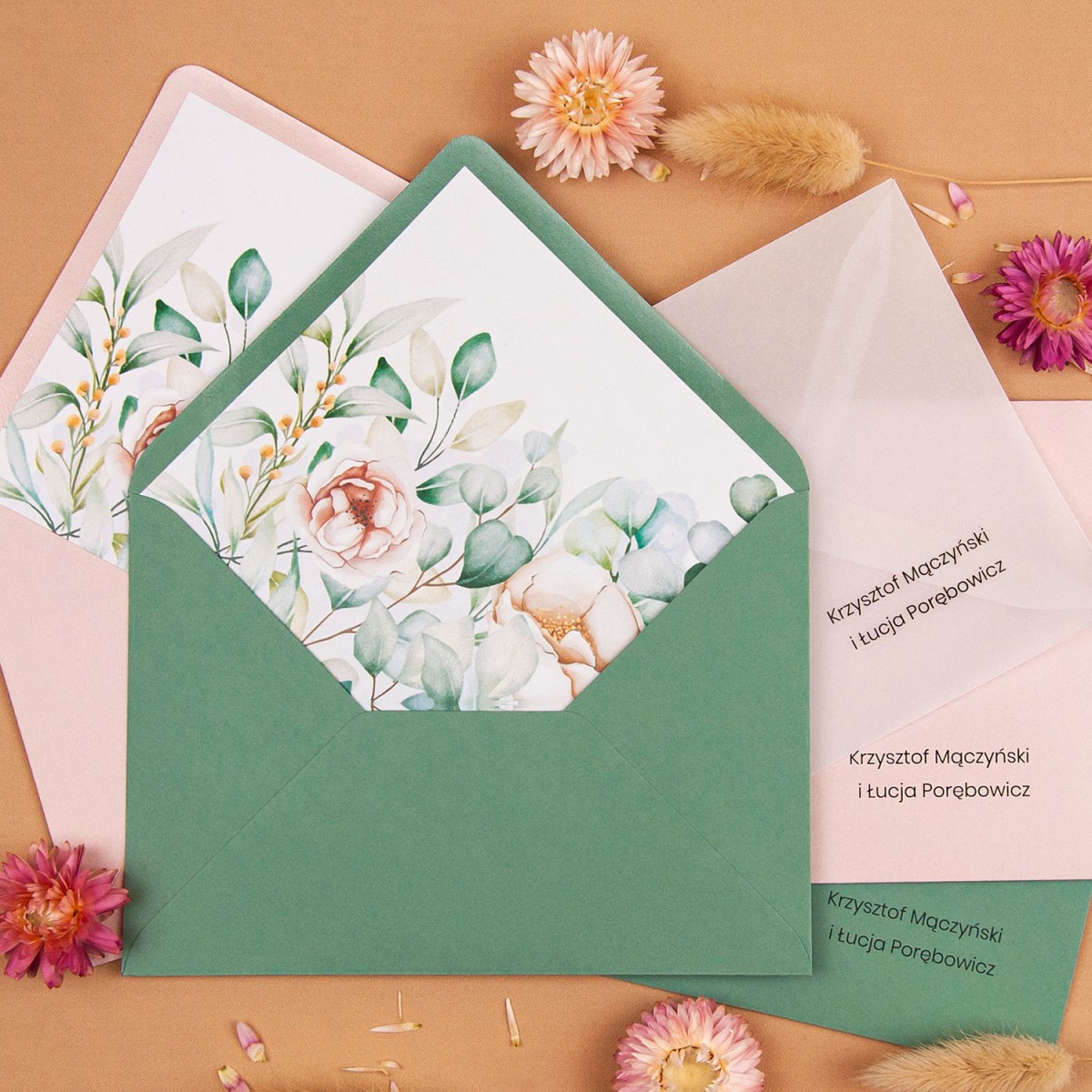 Rustykalne zaproszenia ślubne z kalką i kwiatami - Powder Flowers - PRÓBKA