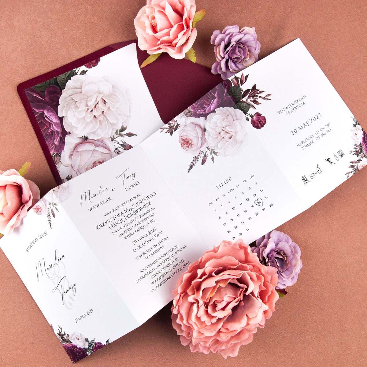 Zaproszenia Ślubne rozkładane na 4 części z bordowymi i białymi kwiatami - Maroon Flowers - PRÓBKA