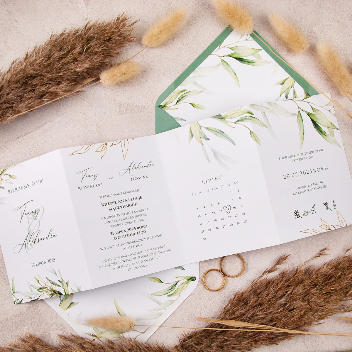 Zaproszenia ślubne z delikatnymi zielonymi i złotymi listkami otwierane w harmonijkę - Green Peace Booklet