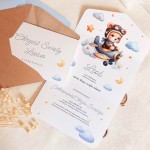 Zaproszenia na chrzest na fakturowanym papierze z misiem pilotem - Flying Teddy