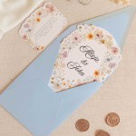 Zaproszenia na ślub na fakturowanym papierze z polnymi kwiatami - Wildflower Romance
