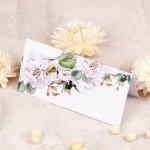 Dwustronne winietki na stoły z motywem delikatnych białych kwiatów - White Circle