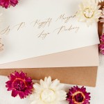 Eleganckie zaproszenia ślubne z motywem kwiatów - Lily Ecru 