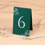 Numery stołów weselnych wolnostojące z motywem białej gipsówki - Emerald