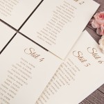 Plany stołów weselnych (rozmieszczenie gości) na pojedynczych kartach na papierze ecru - Ecru Envelope