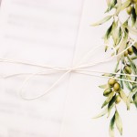 Zaproszenia na Komunię Świętą z kalką i motywem gałązek oliwnych do uzupelnienia - Pure Olive Communion