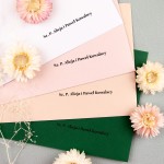 Zaproszenia Ślubne z białym kwiatowym etui i złoconym tekstem - Floral Case - PRÓBKA