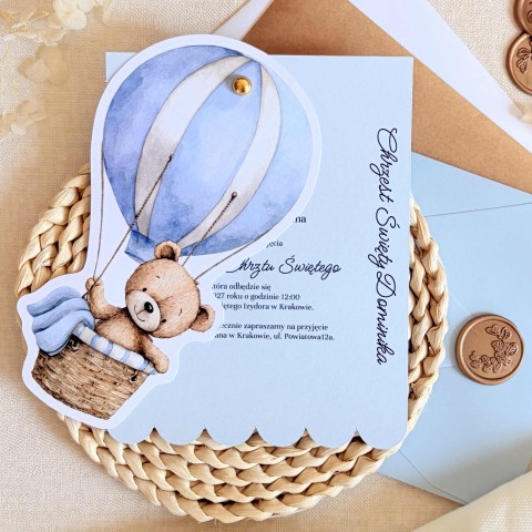 Zaproszenia na chrzest z niebieskim misiem w balonie i złotym pinem - Blue Teddy Balloon