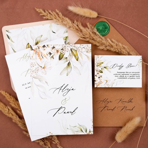 Dwustronne zaproszenia ślubne z motywem białych kwiatów i zielonych listeczków - Green I