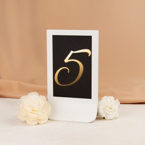 Minimalistyczne numery stołów weselnych w białej ramce - Gold Mirror Black