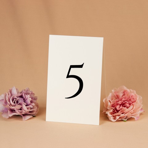 Numery stołów weselnych z czarnym wykończeniem na papierze ecru - Blossom