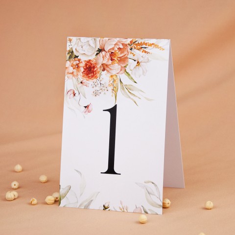 Numery stołów weselnych z motywem beżowych i różowych kwiatów - Beige Roses