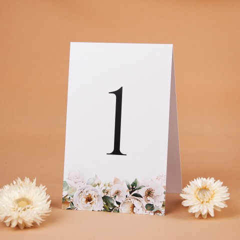 Numery stołów weselnych z motywem białych kwiatów - White
