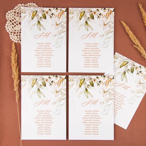 Plany stołów weselnych (rozmieszczenie gości) na pojedynczych kartach z motywami beżowych i białych kwiatów - Wild Flowers