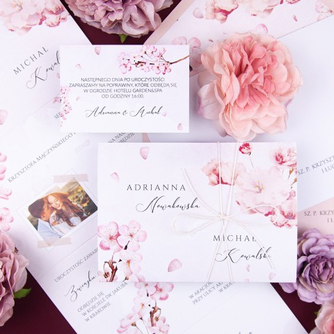 Zaproszenia ślubne otwierane na 4 części z motywem kwitnącej wiśni - Cherry Blossom