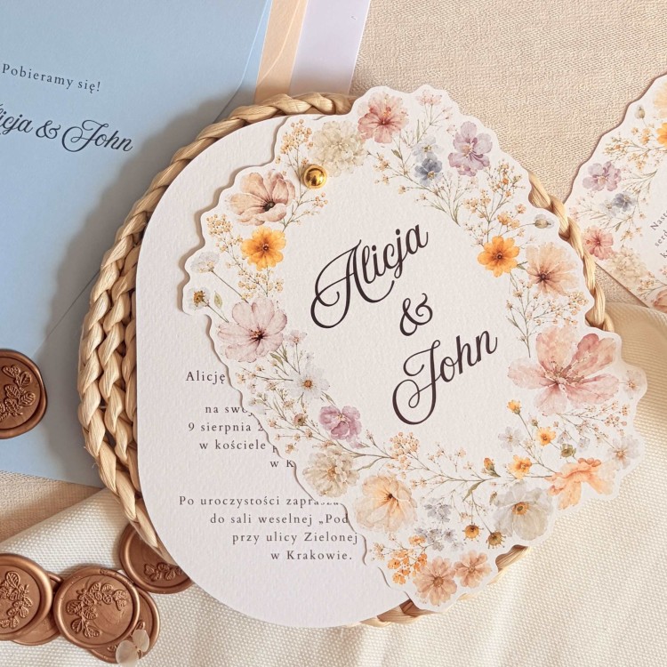 Zaproszenia na ślub na fakturowanym papierze z polnymi kwiatami - Wildflower Romance