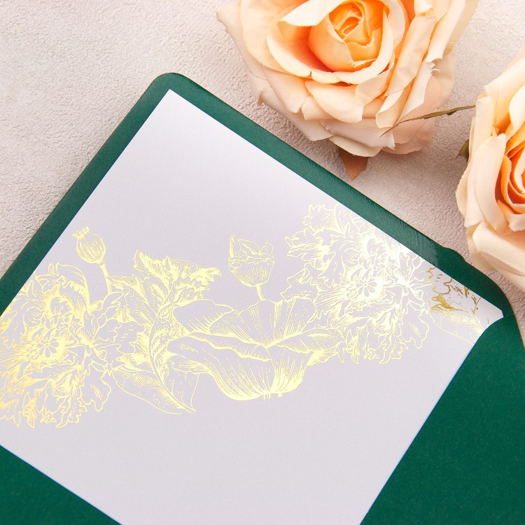 Eleganckie zaproszenia ślubne z pozłacanymi kwiatami na zielonym papierze - Green Princess