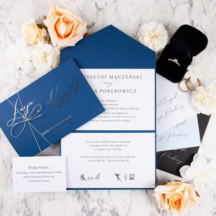 Klasyczne zaproszenia ślubne ze srebrnym wykończeniem Blue Envelope - PRÓBKA