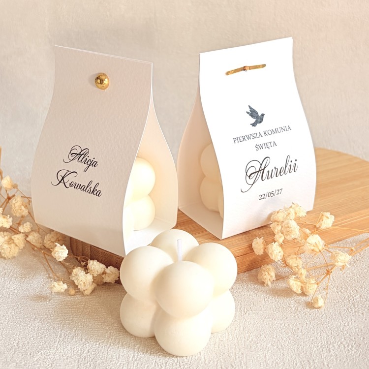 Podziękowania dla gości na Komunię – świeca sojowa bubble w białym etui z winietką