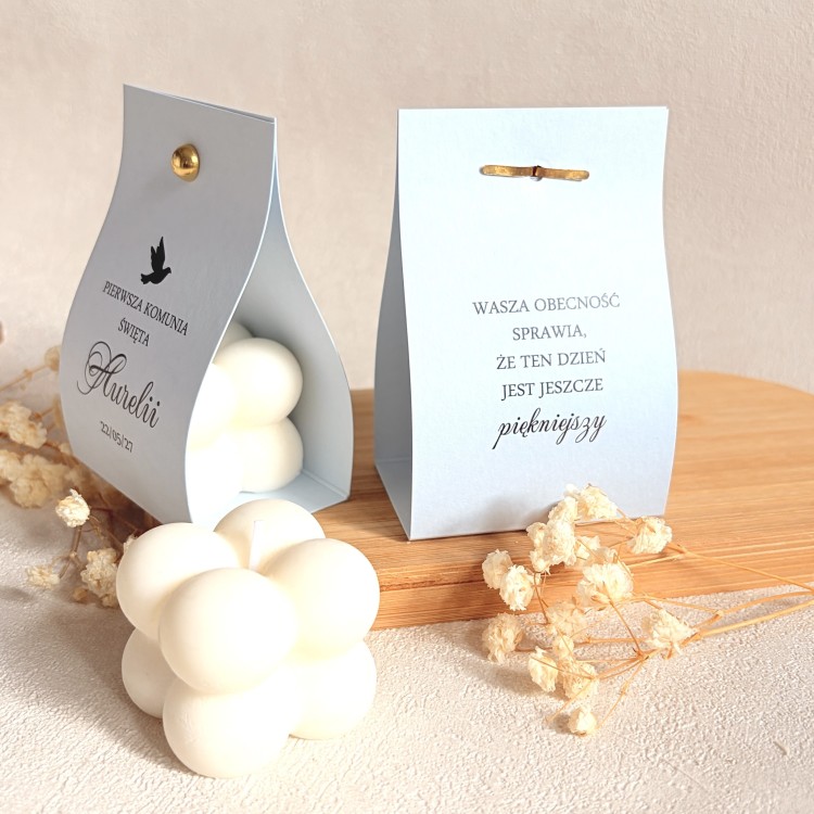 Podziękowania dla gości na Komunię – świeca sojowa bubble w niebieskim etui