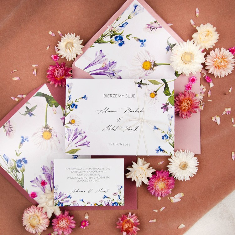 Zaproszenia ślubne otwierane na 4 części z delikatnymi kwiatami - Lila Dream - PRÓBKA
