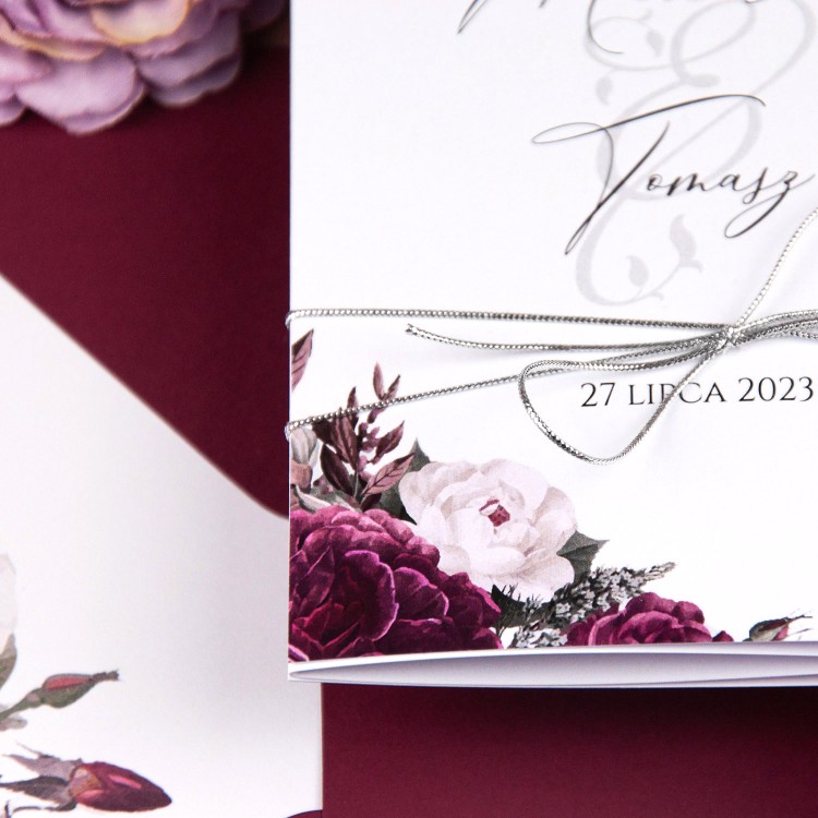 Zaproszenia Ślubne rozkładane na 4 części z bordowymi i białymi kwiatami - Maroon Flowers - PRÓBKA